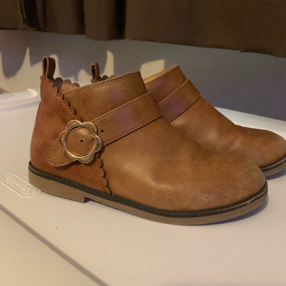 Gymboree Brown Kids Boots with Gold Flower Accent